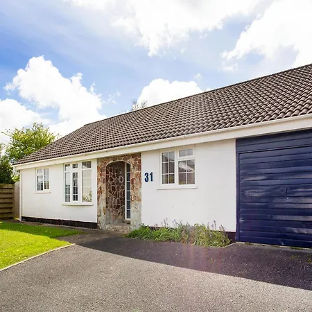 31 Lower Elms Holiday home